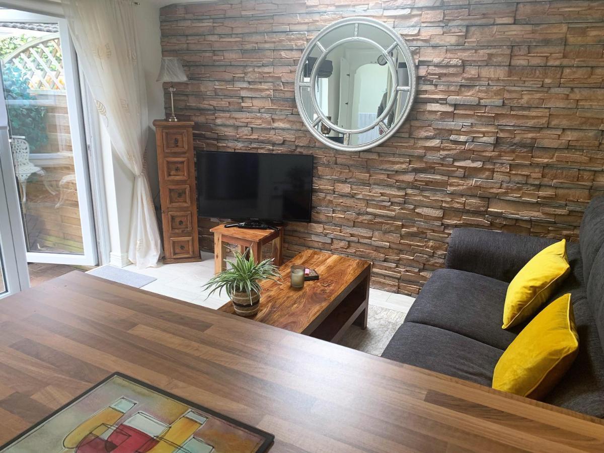 Naas 2 Bedroom Back Garden Escape Ngoại thất bức ảnh