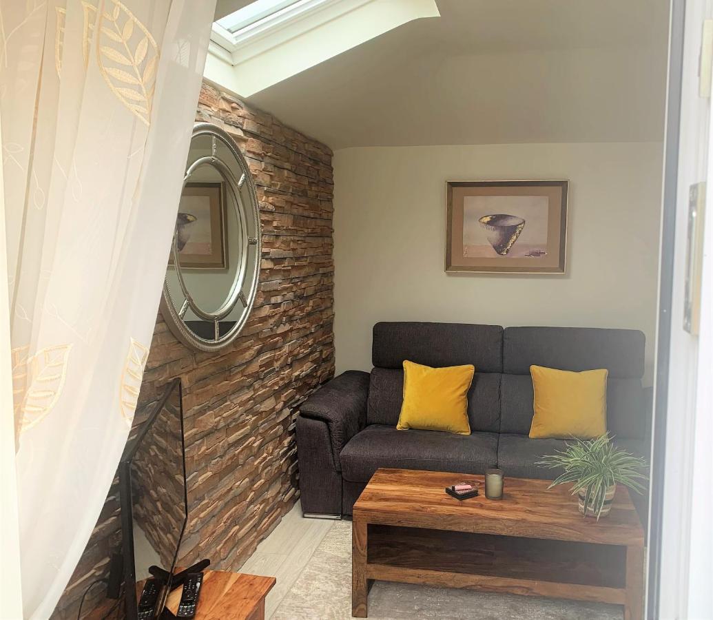 Naas 2 Bedroom Back Garden Escape Ngoại thất bức ảnh